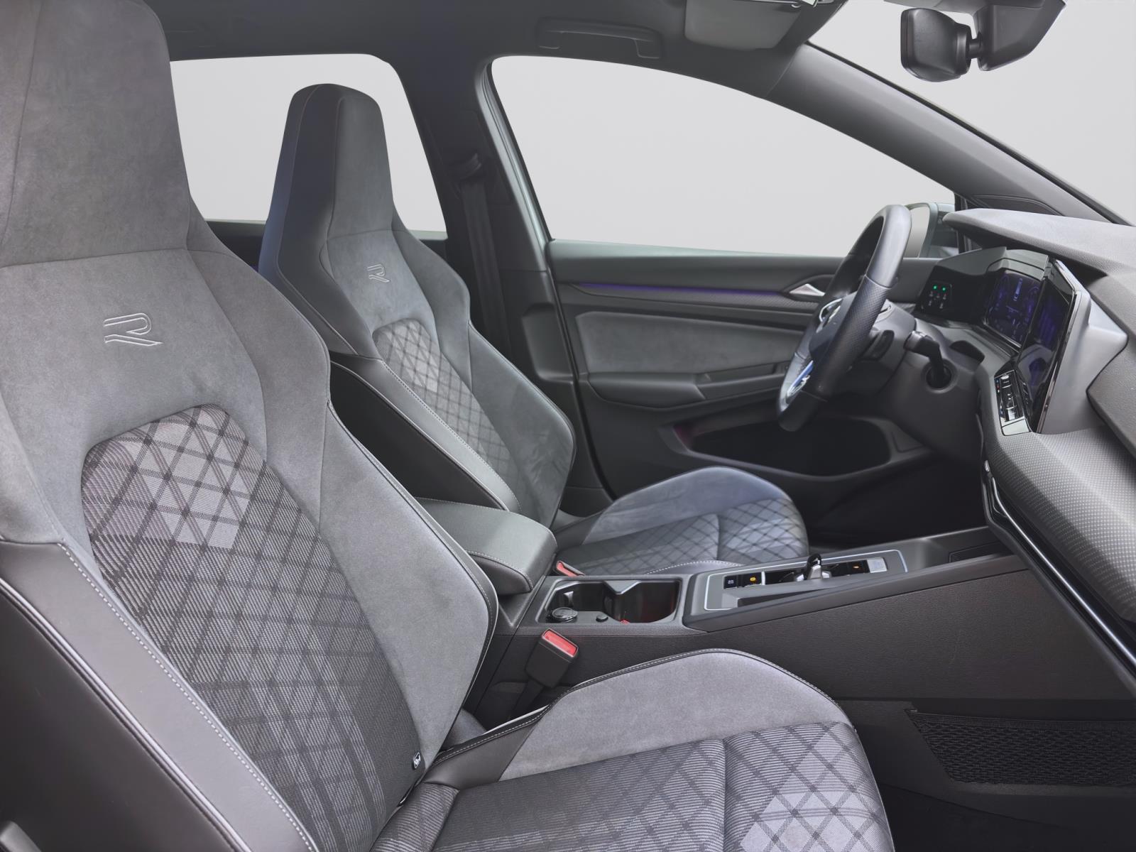 Bild 14: Volkswagen Golf Variant 1.5 eTSI DSG R-LINE KAMERA PDC NAVI ACC