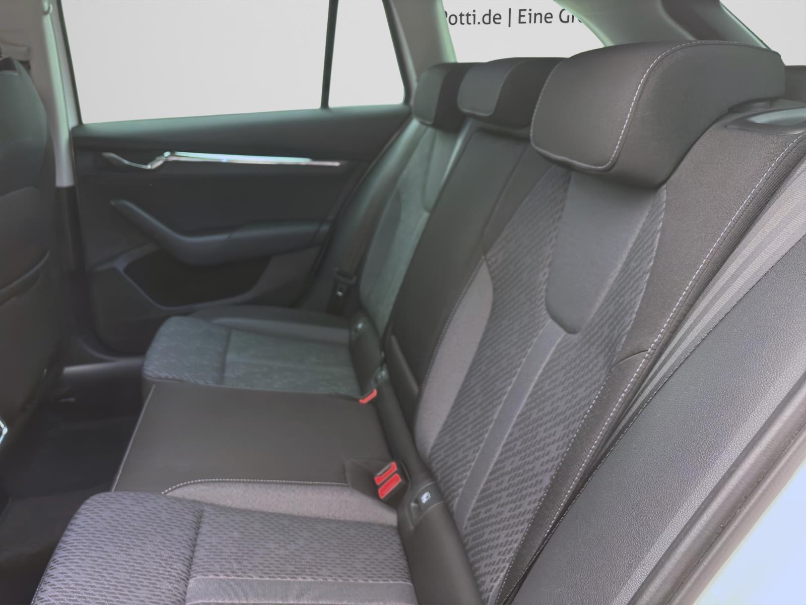 Bild 13: Skoda Octavia Combi 2.0 TDI DSG STYLE NAVI AHK KLIMA PDC