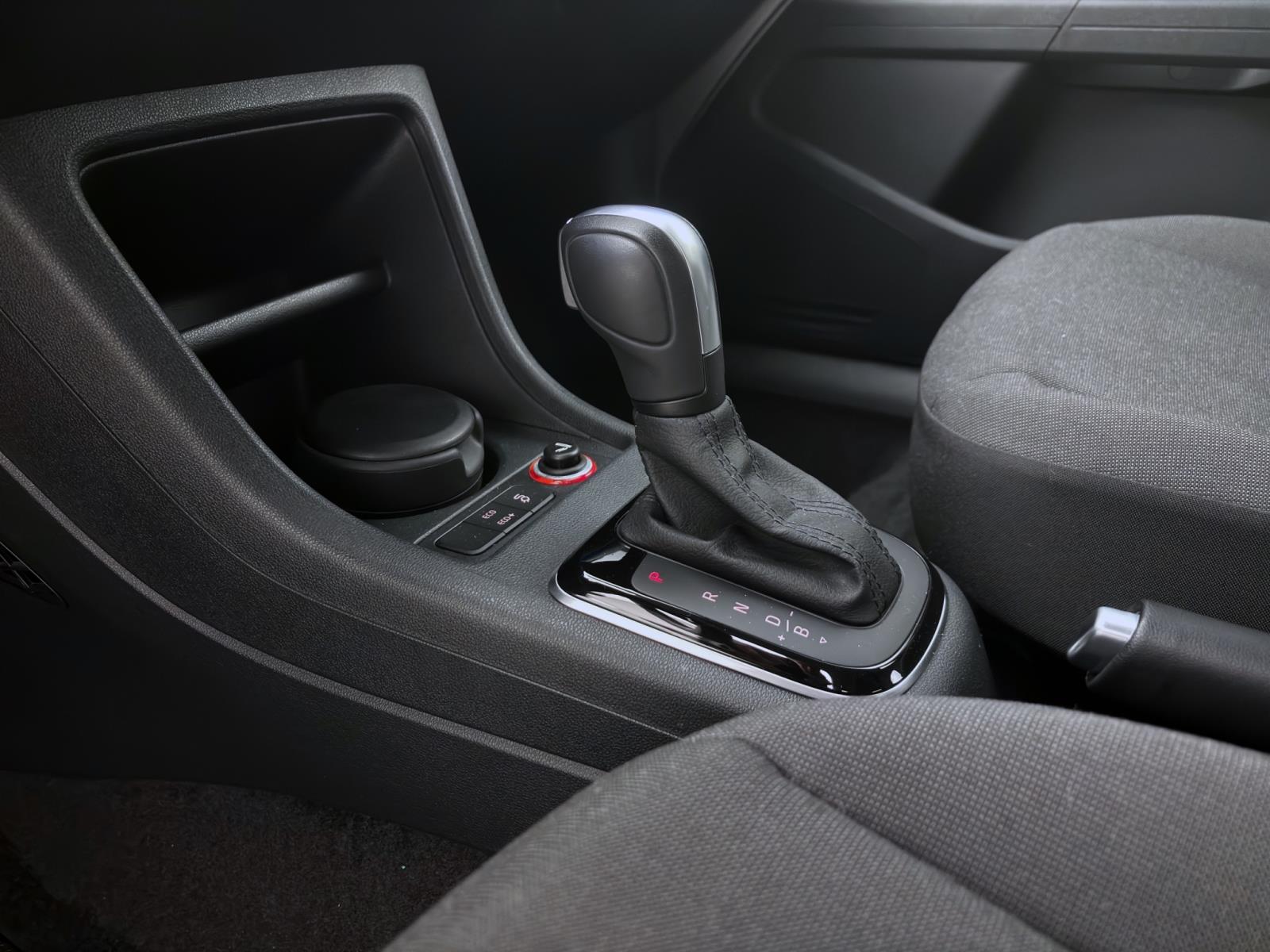 Bild 13: Volkswagen e-up! MAX KAMERA SITZHZG PDC KLIMA LM15