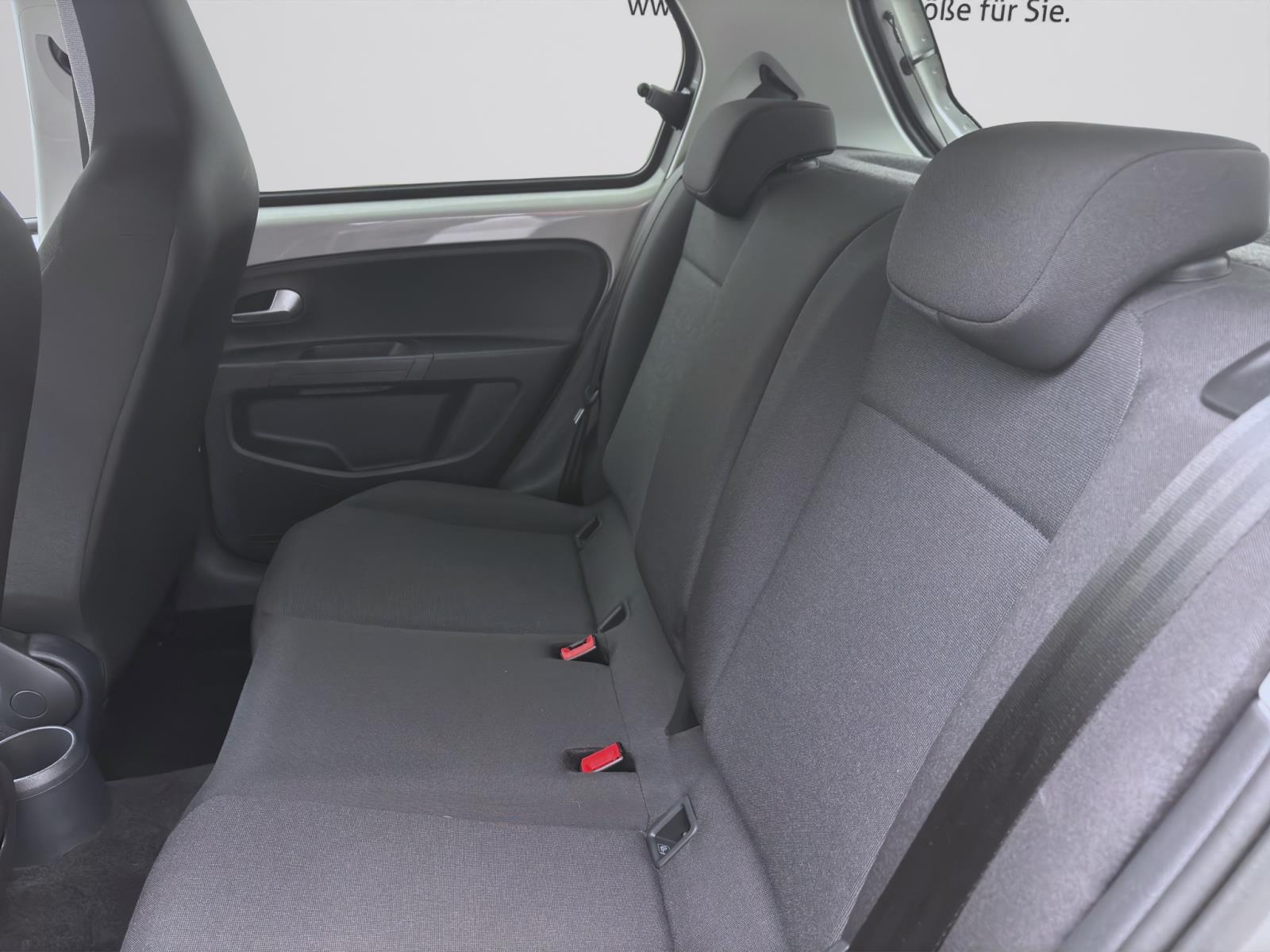 Bild 14: Volkswagen e-up! MAX KAMERA SITZHZG PDC KLIMA LM15