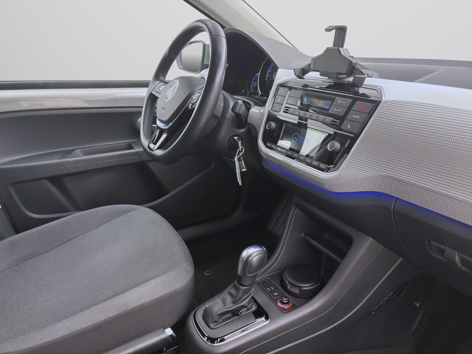 Bild 16: Volkswagen e-up! MAX KAMERA SITZHZG PDC KLIMA LM15