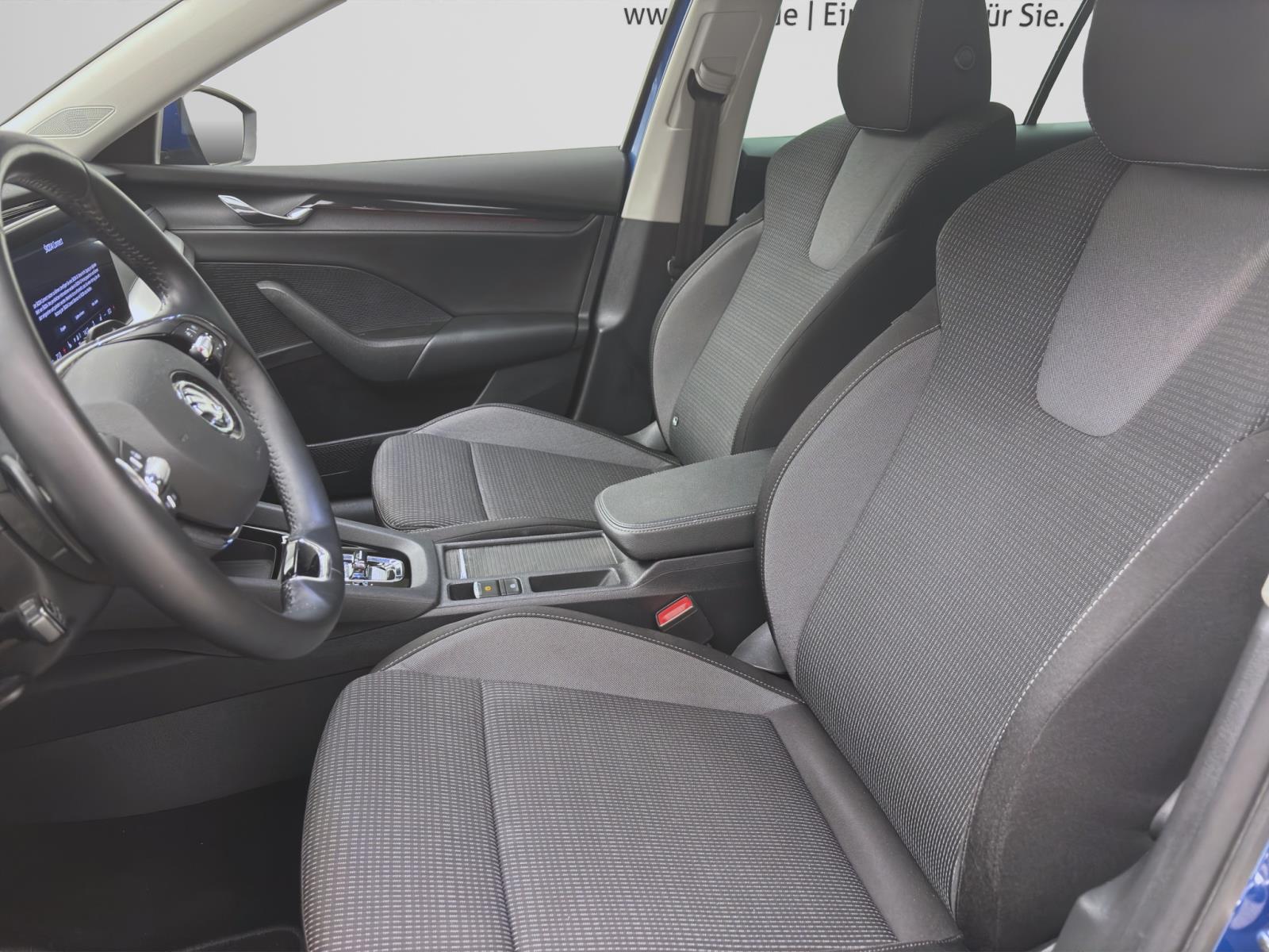 Bild 8: Skoda Octavia Combi iV 1.4 TSI DSG AMBITION MATRIX PDC NAVI