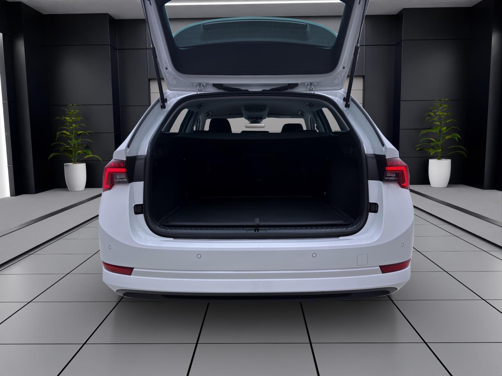 Bild 3: Skoda Octavia Combi 2.0 TDI DSG STYLE NAVI KLIMA PDC SHZG