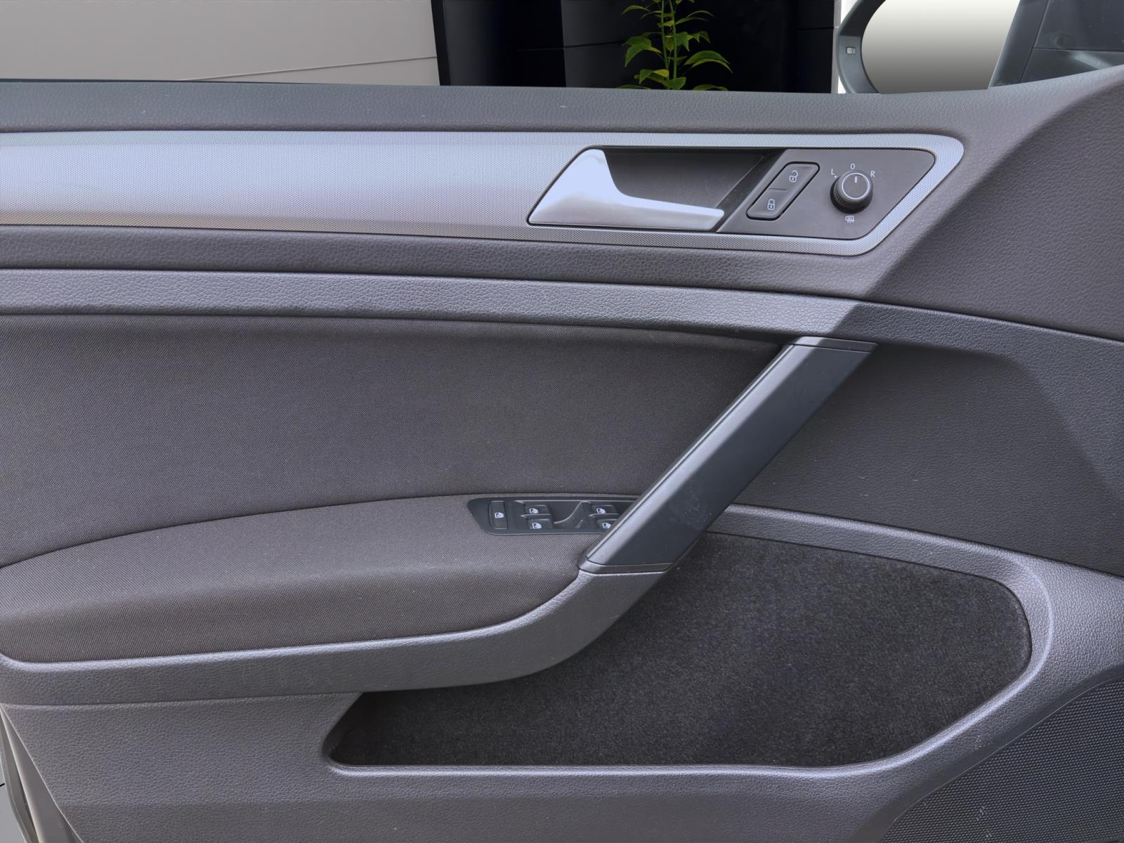 Bild 9: Volkswagen Golf Variant 1.0 TSI TRENDLINE PDC KLIMA LED