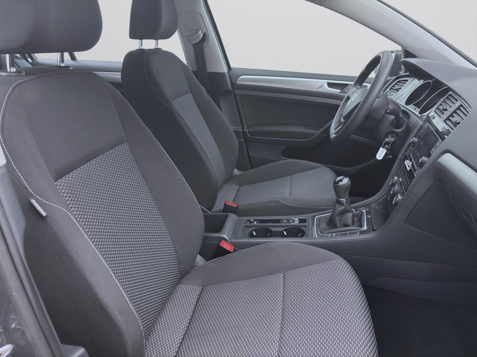 Bild 14: Volkswagen Golf Variant 1.0 TSI TRENDLINE PDC KLIMA LED