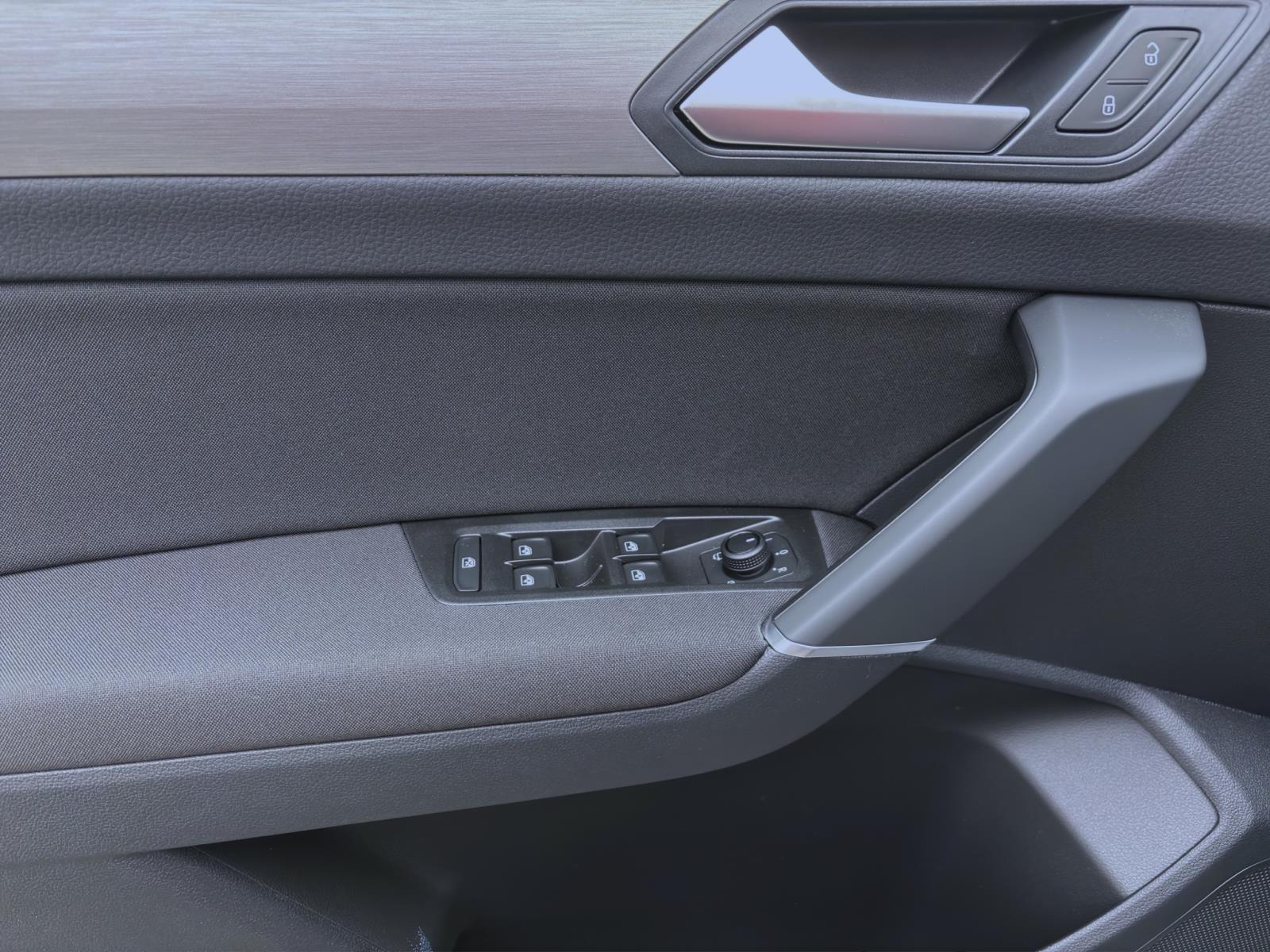 Bild 9: Volkswagen Touran 1.5 TSI DSG COMFORTLINE LM17 NAVI PDC 7S KLIMA