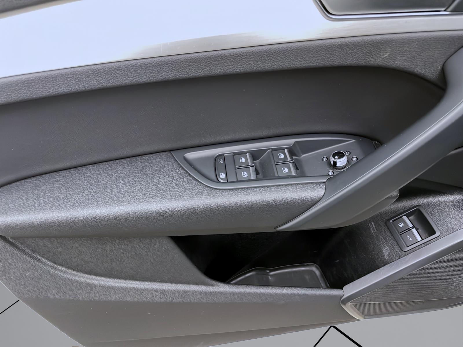 Bild 8: Audi Q5 50 TFSIe Q S LINE AHK PANO MATRIX NAVI