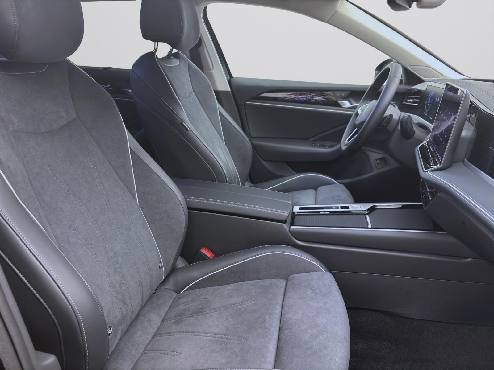 Bild 14: Volkswagen Passat Variant 1.5 TSI eHybird DSG ELEGANCE IQ.LIGHT AHK KAMERA
