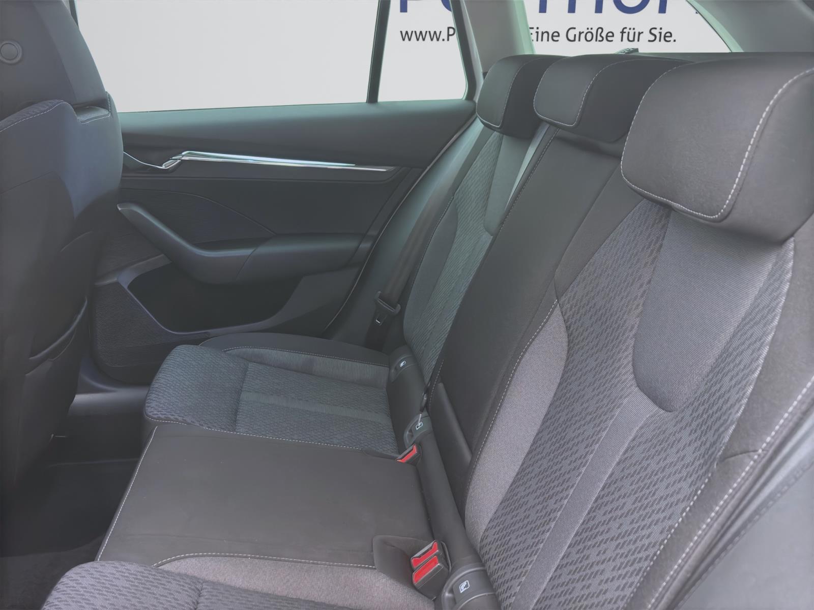 Bild 13: Skoda Octavia Combi 2.0 TDI DSG STYLE NAVI PDC SITZHZG LED