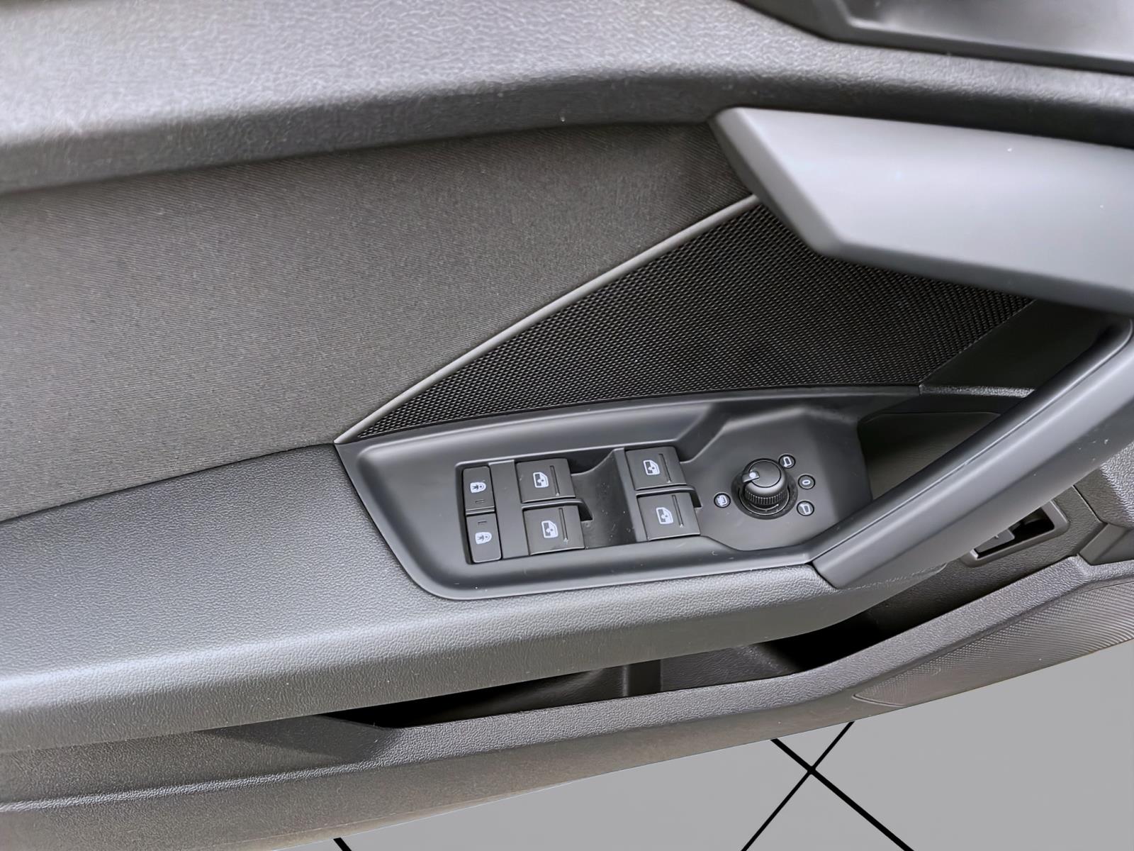 Bild 9: Audi A3 Sportback 30 TDI ADVANCED NAVI SITZHZG PDC HUD