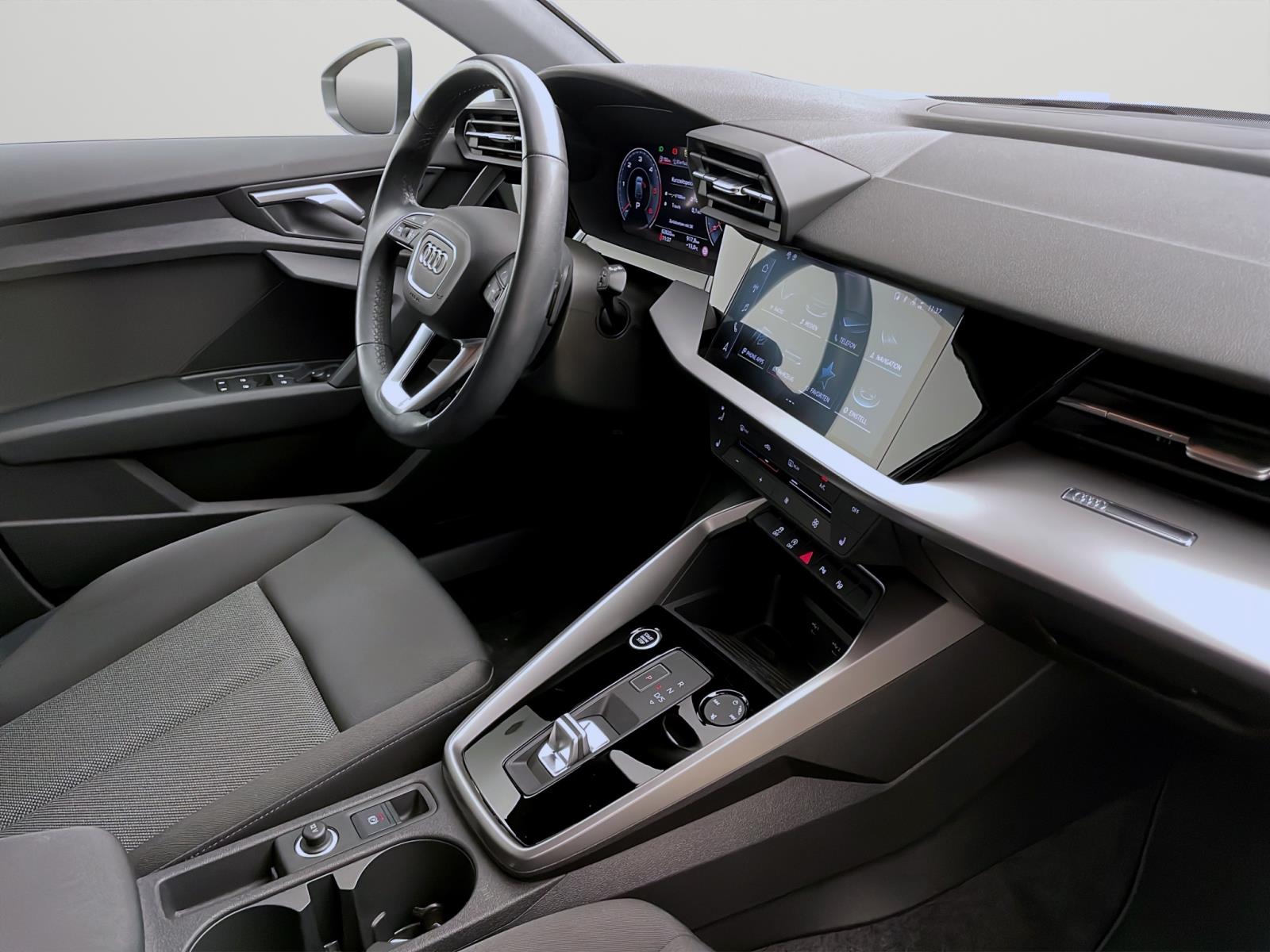 Bild 15: Audi A3 Sportback 30 TDI ADVANCED NAVI SITZHZG PDC HUD