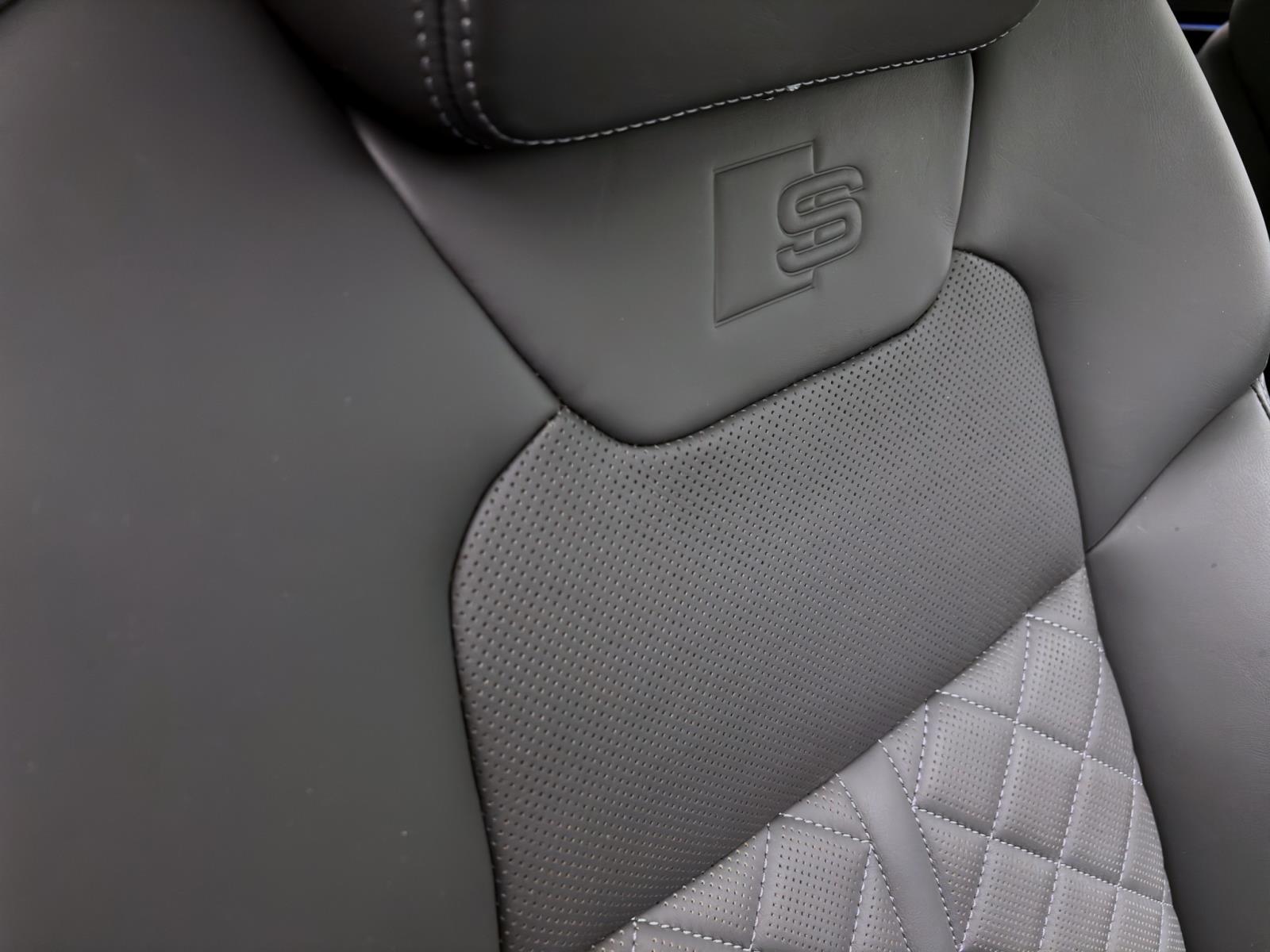 Bild 17: Audi A8 50 TDI Q S LINE PANO AHK HD-MATRIX NAVI HuD