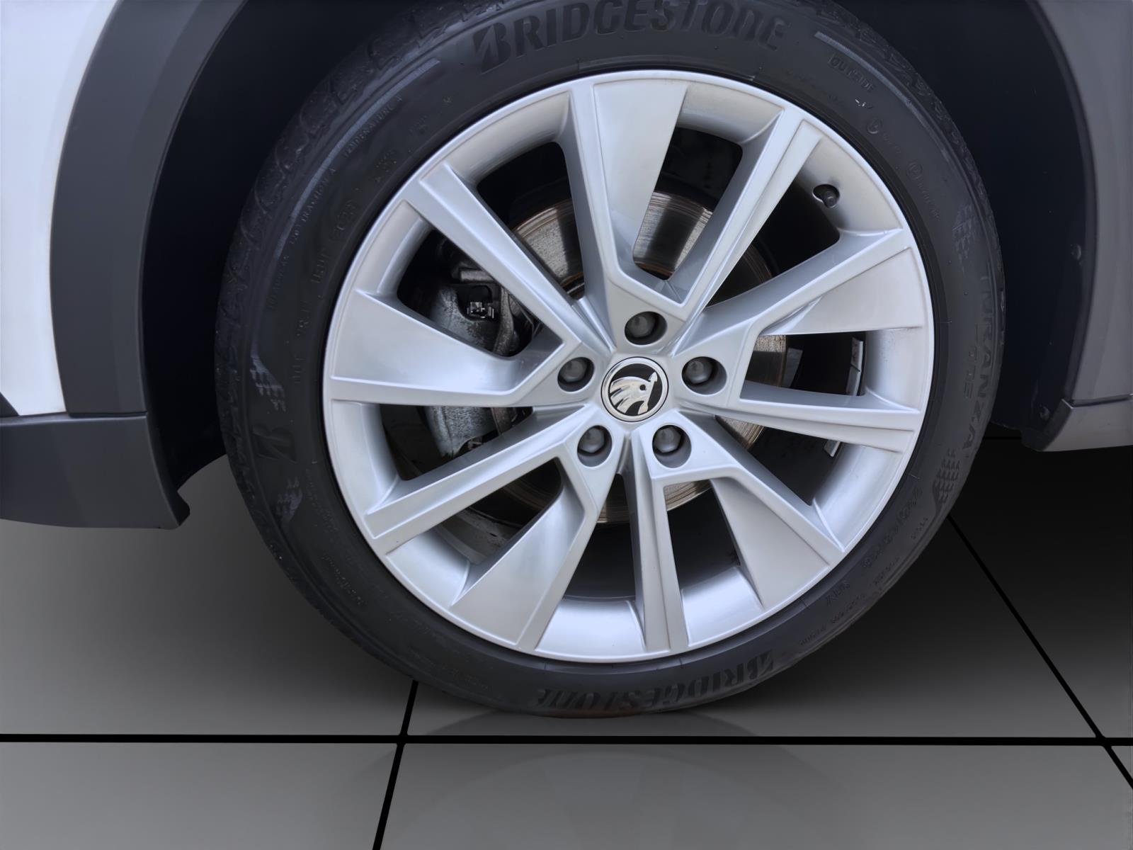 Bild 7: Skoda Octavia Combi 2.0 TDI DSG 4x4 SCOUT NAVI AHK LED SHZG