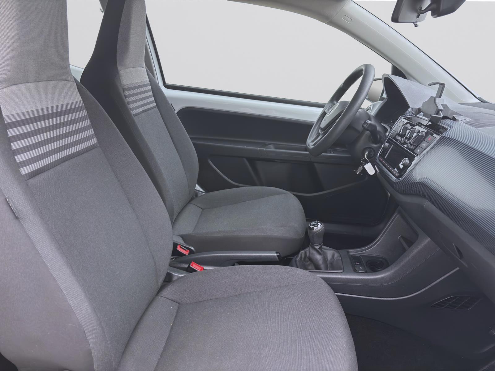 Bild 15: Volkswagen up! 1.0 MPI KLIMA DAB BLUETOOTH eFENSTER