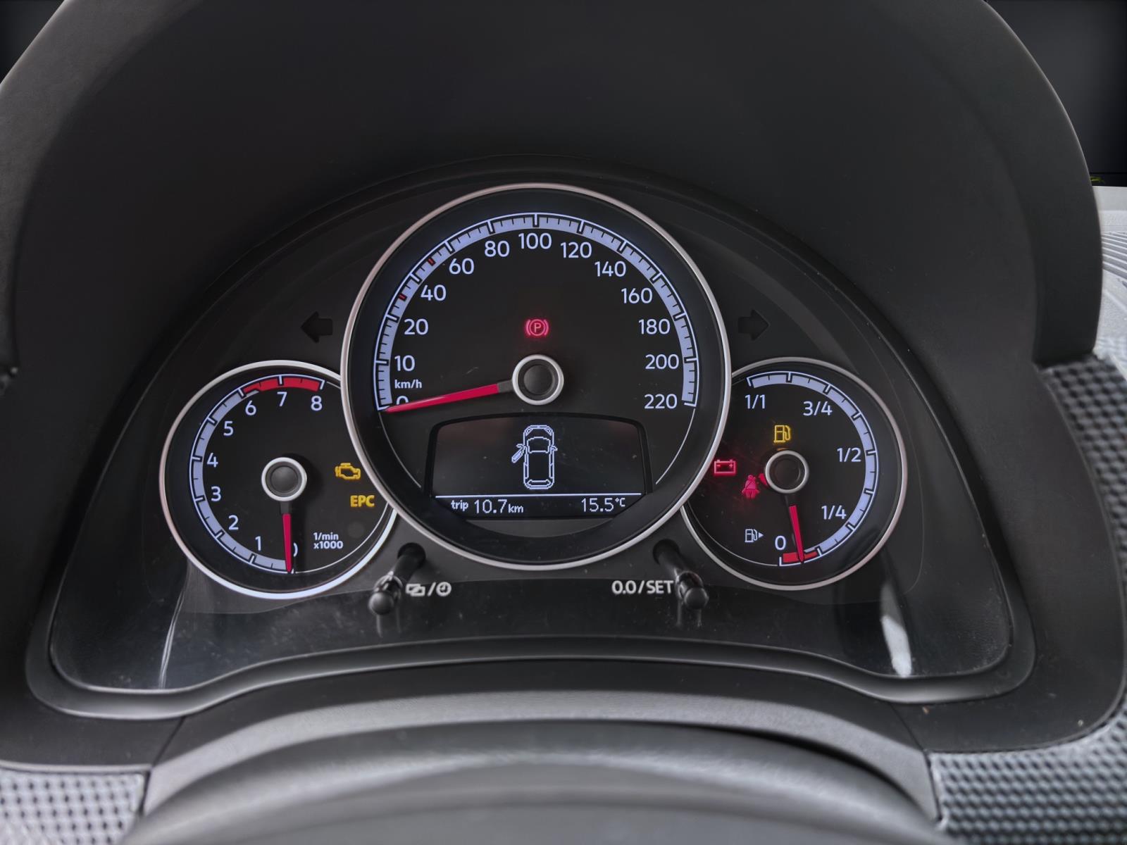 Bild 11: Volkswagen up! 1.0 MPI BLUETOOTH DAB KLIMA GANZJAHR