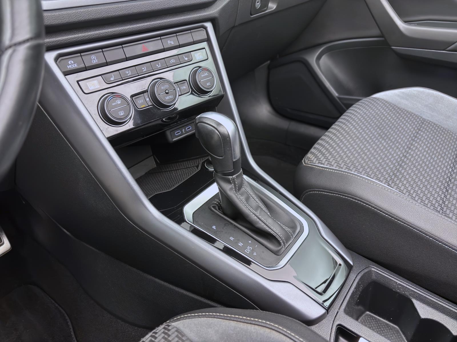 Bild 11: Volkswagen T-Roc Cabriolet 1.5 TSI DSG R-LINE NAVI SITZHZG KLIMA PDC
