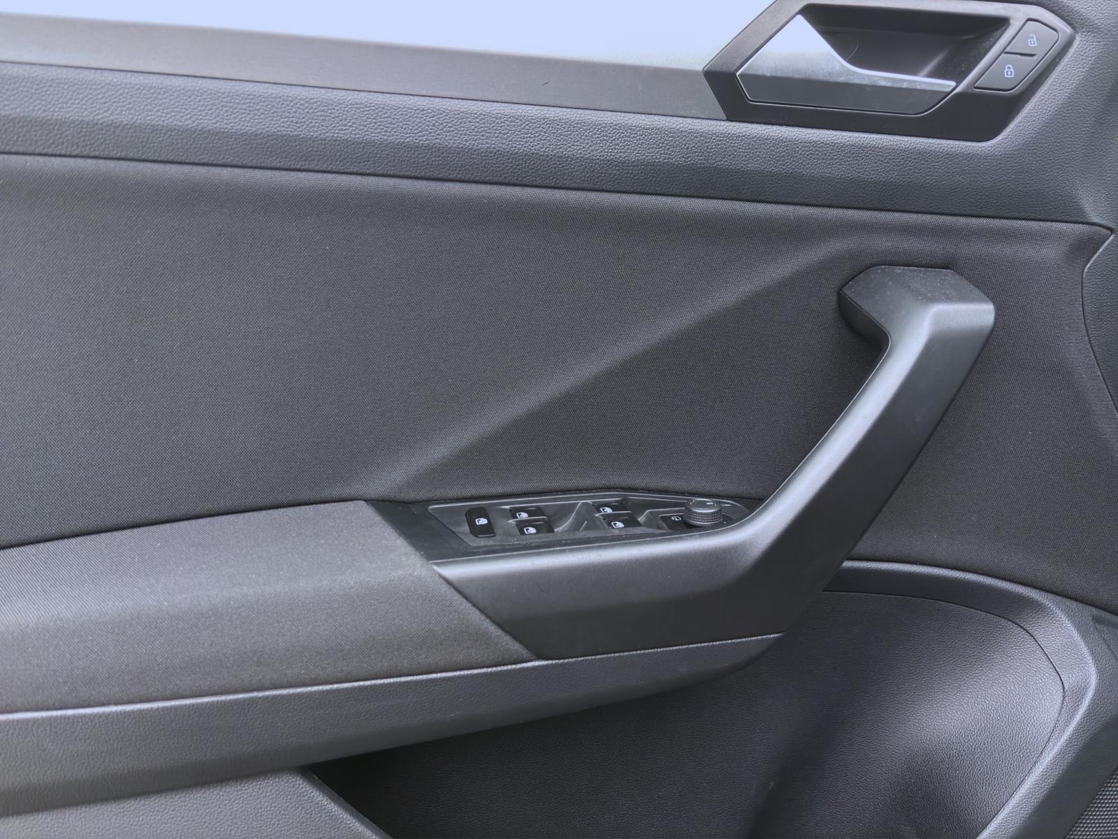 Bild 9: Volkswagen T-Roc 1.5 TSI DSG LIFE NAVI AHK KAMERA KLIMA