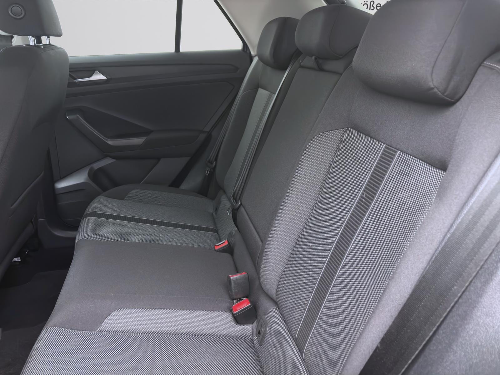 Bild 13: Volkswagen T-Roc 1.5 TSI DSG LIFE NAVI AHK KAMERA KLIMA