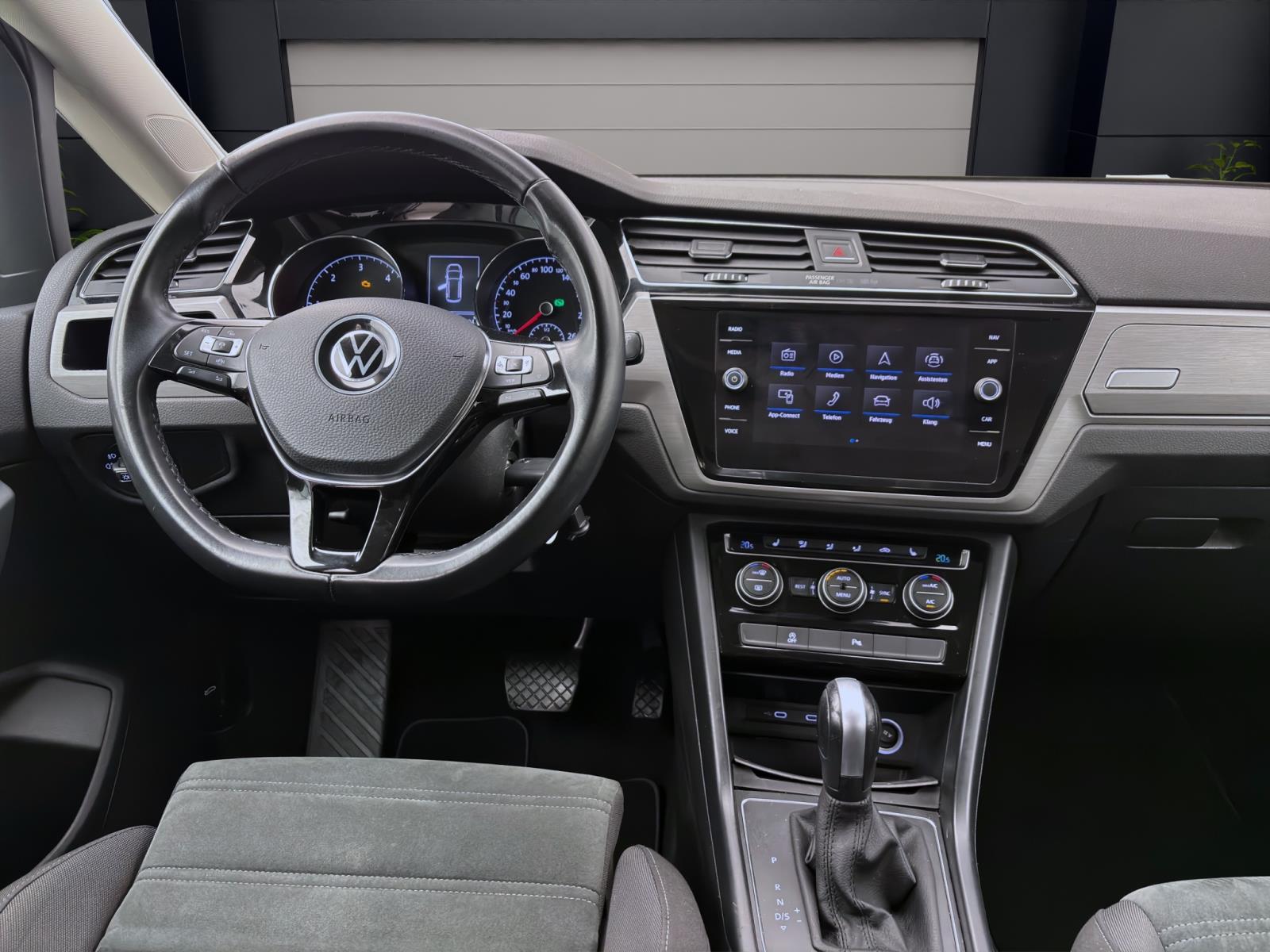 Bild 11: Volkswagen Touran 2.0 TDI DSG COMFORTLINE NAVI AHK PDC SITZHZG