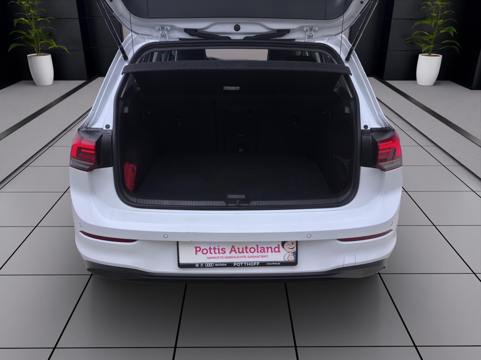 Bild 3: Volkswagen Golf 2.0 TDI LIFE NAVI KLIMA PDC SHZG LED