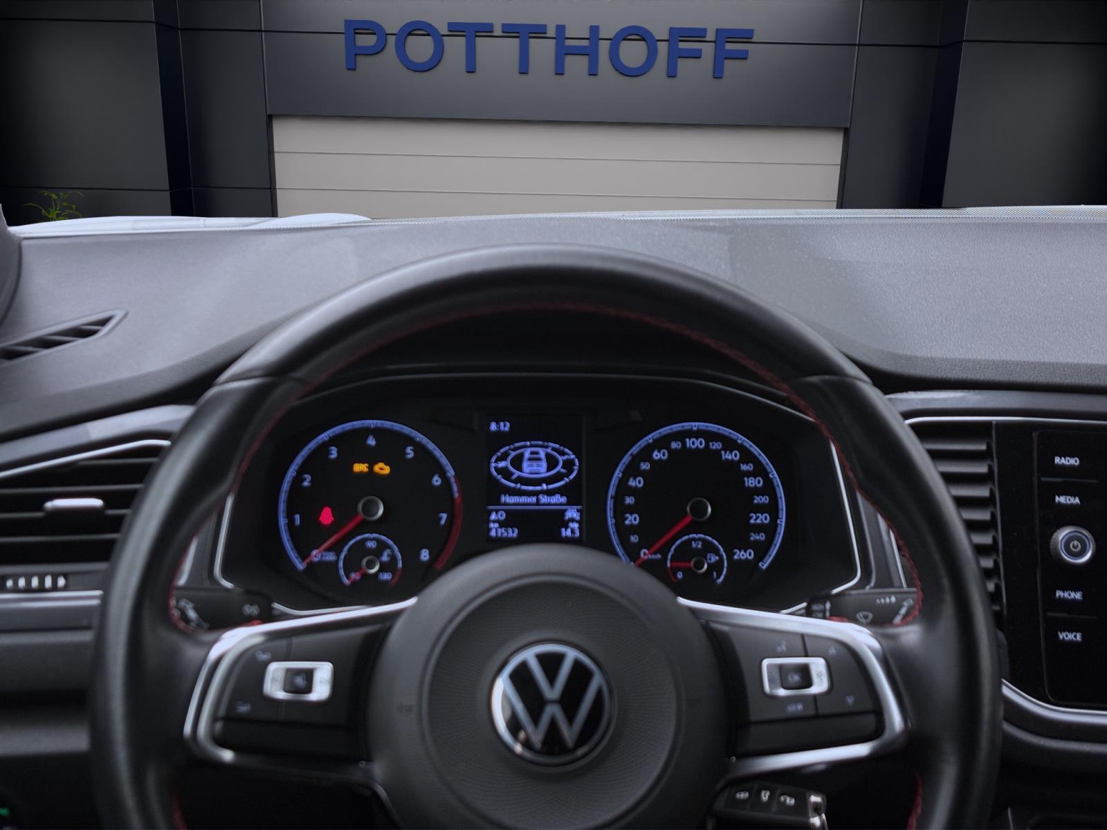 Bild 11: Volkswagen T-Roc 1.5 TSI SPORT NAVI AHK PDC KLIMA LM17