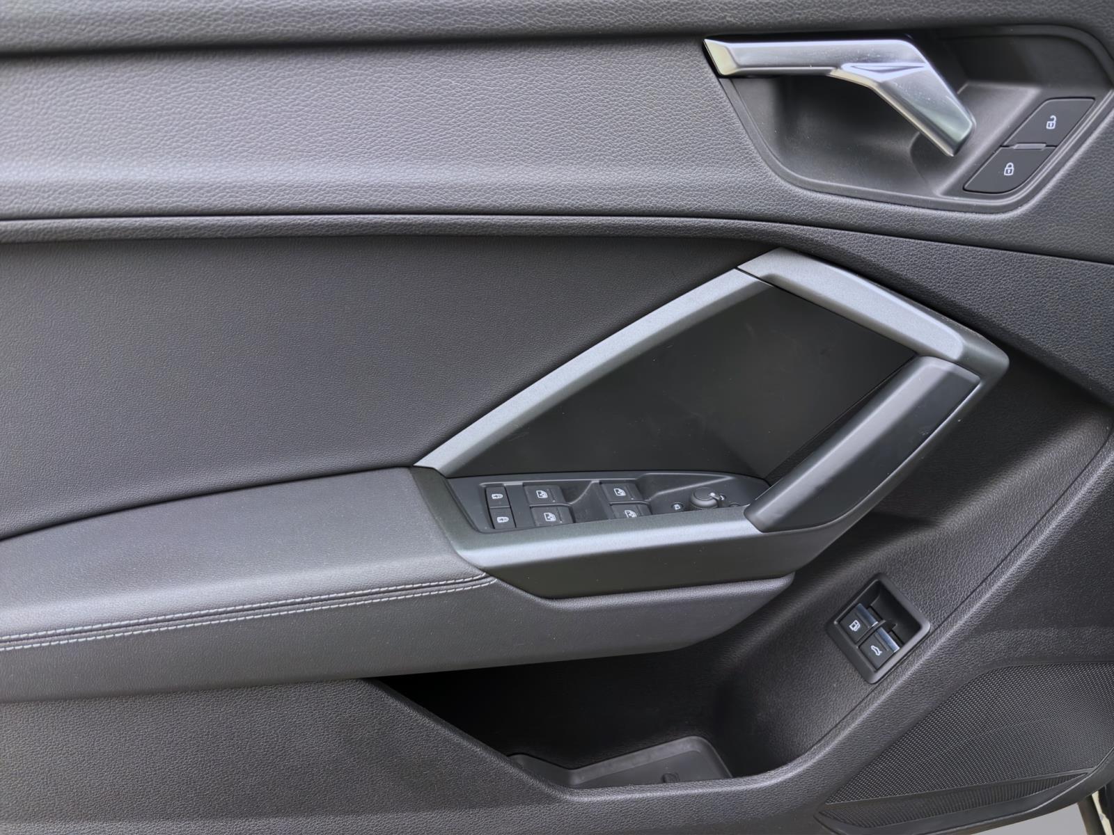 Bild 9: Audi Q3 Sportback 45 TFSIe S LINE NAVI LED KAMERA