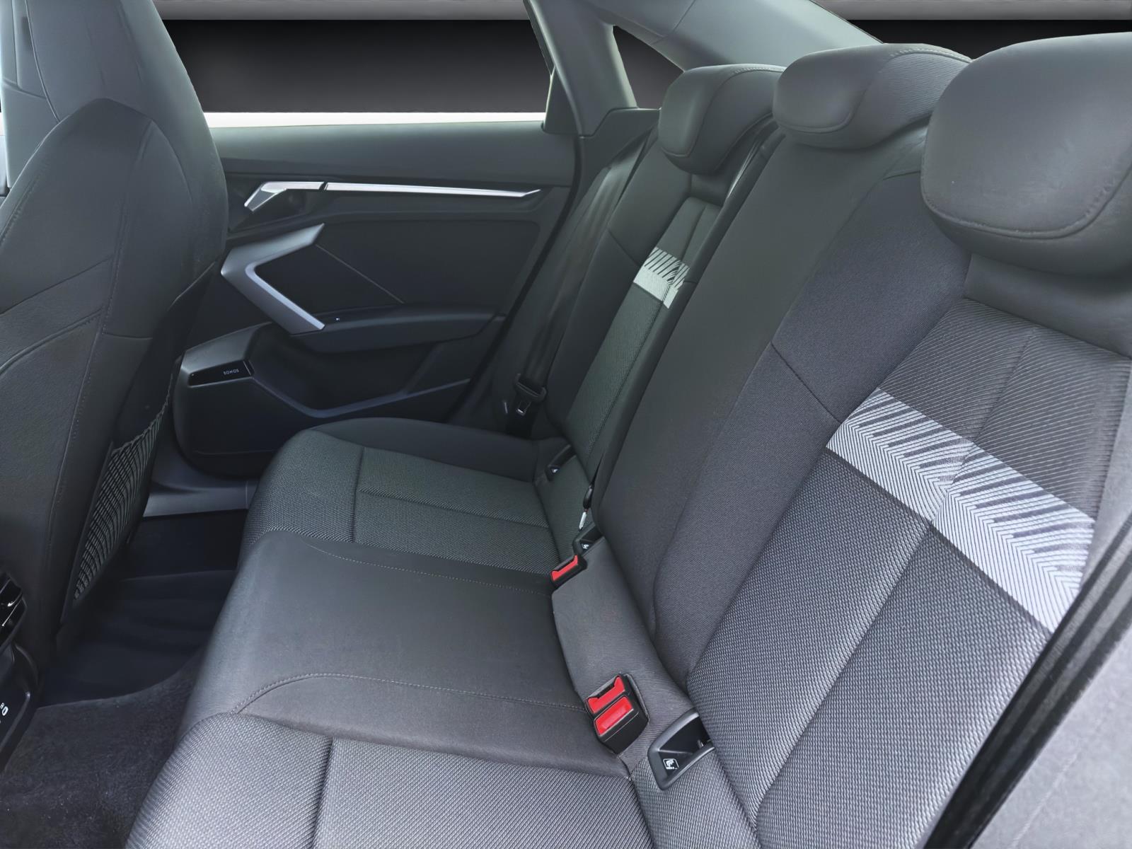 Bild 13: Audi A3 Limousine 30 TFSI S LINE KAMERA SONOS NAVI LED