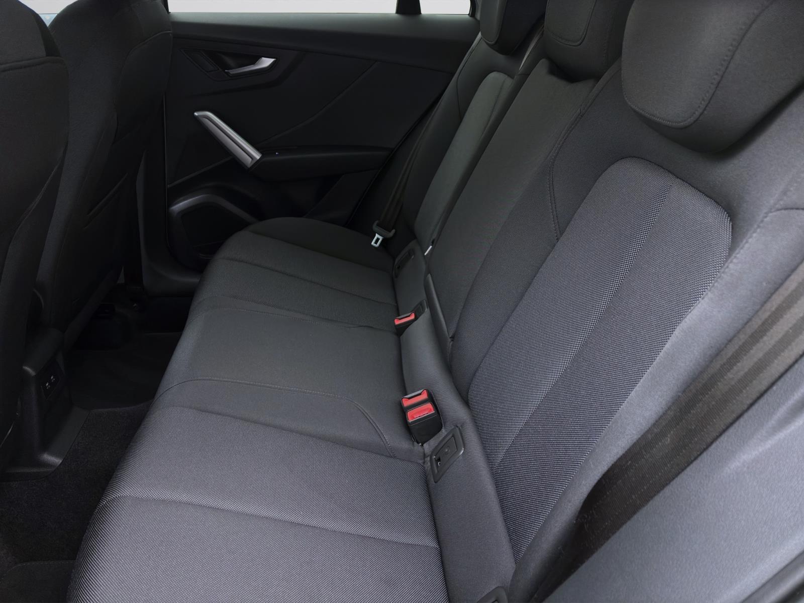 Bild 14: Audi Q2 35 TDI ADVANCED PDC KLIMA AHK eKLAPPE