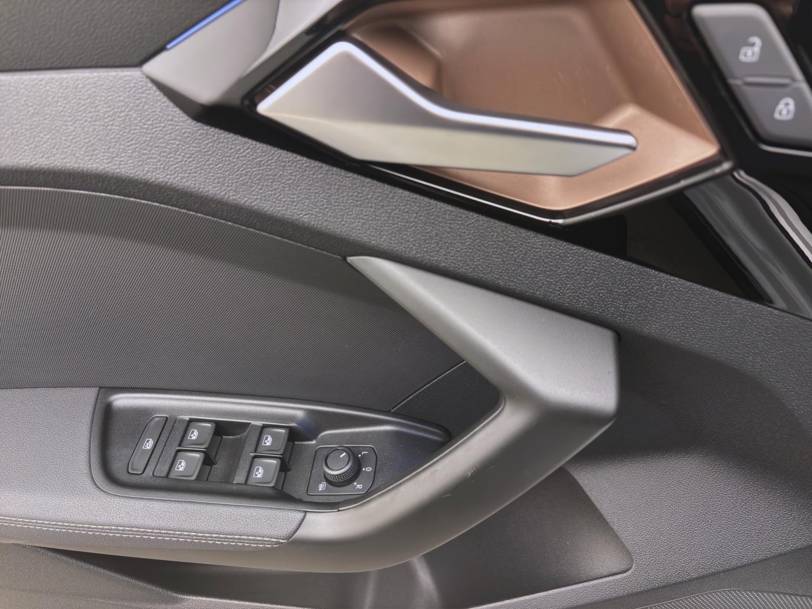 Bild 9: Audi A1 allstreet 35 TFSI PDC NAVI KLIMA VIRTUAL LM17