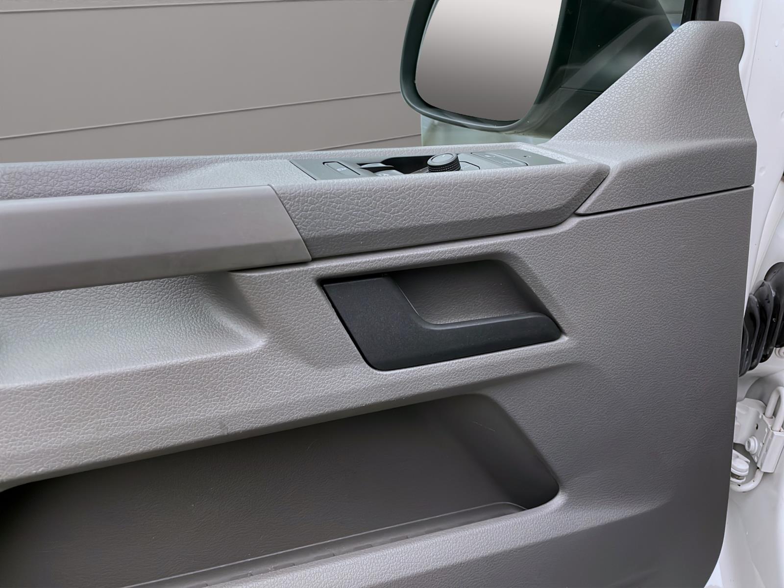 Bild 9: Volkswagen T6.1 Transporter Kombi 2.0 TDI LANG NAVI KAMERA PDC LED