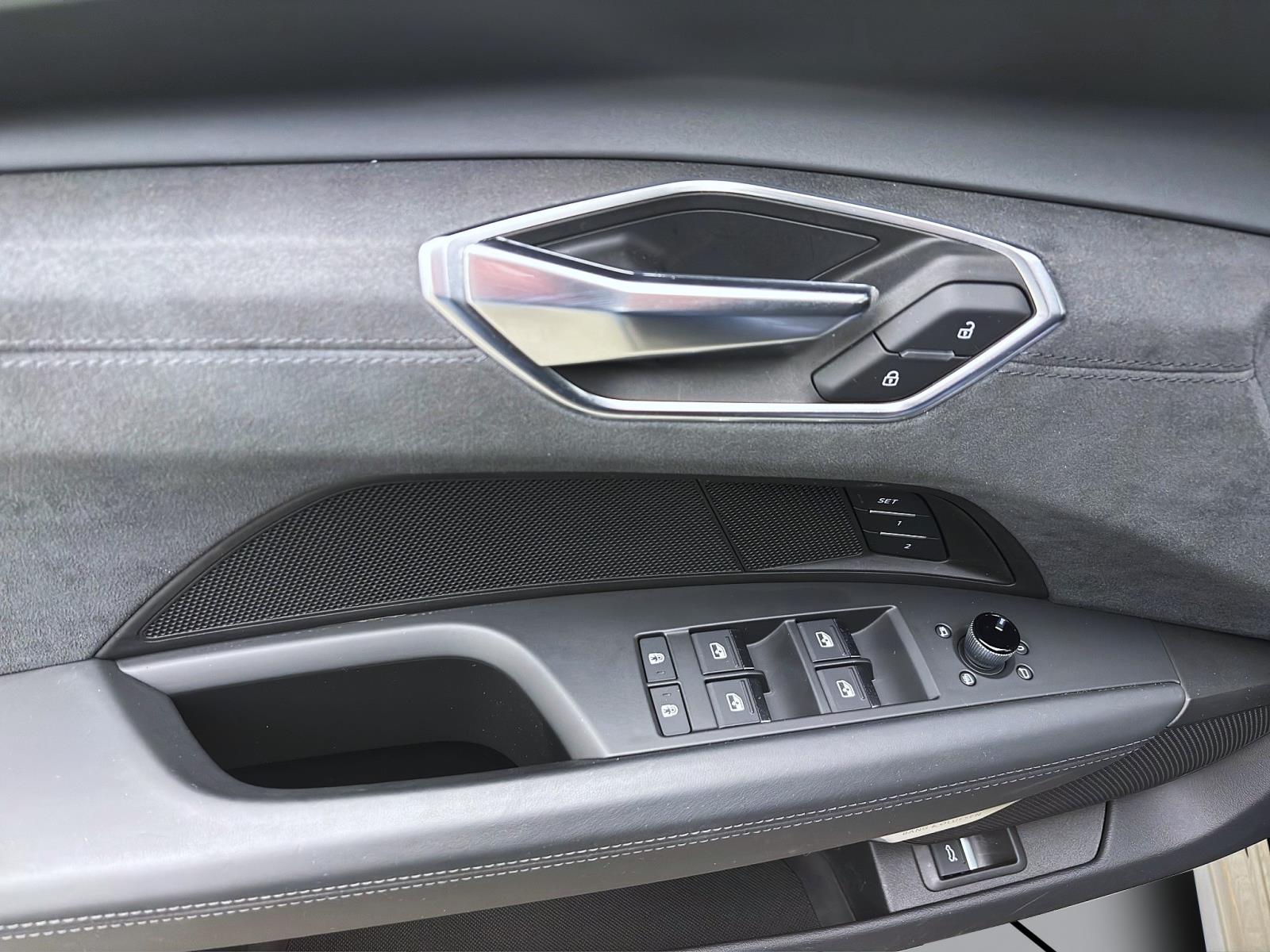 Bild 9: Audi e-tron GT Q PANO MATRIX NAVI B&O HuD