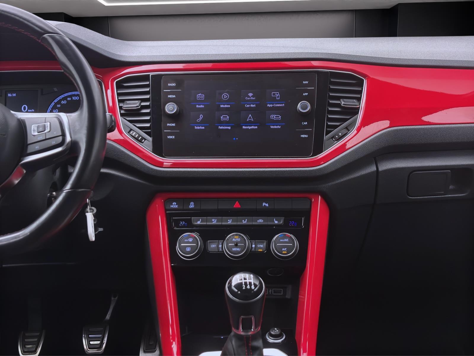 Bild 13: Volkswagen T-Roc 1.5 TSI SPORT NAVI PDC ACC SITZHZG