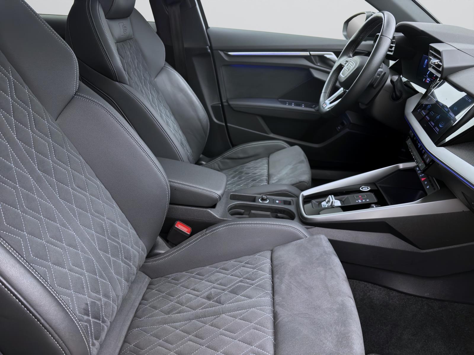 Bild 14: Audi A3 Limousine 35 TDI S LINE PANO NAVI KAMERA LED