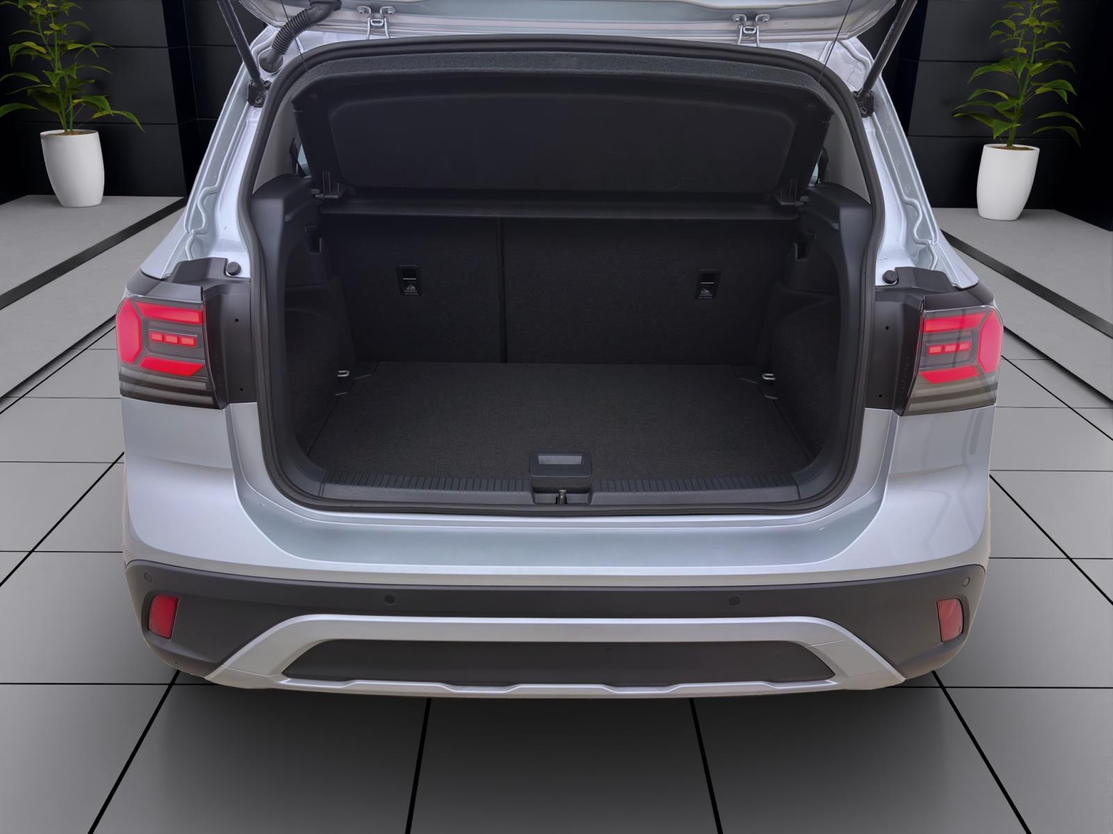 Bild 3: Volkswagen T-Cross 1.0 TSI LIFE KLIMA PDC LED SHZG LM16