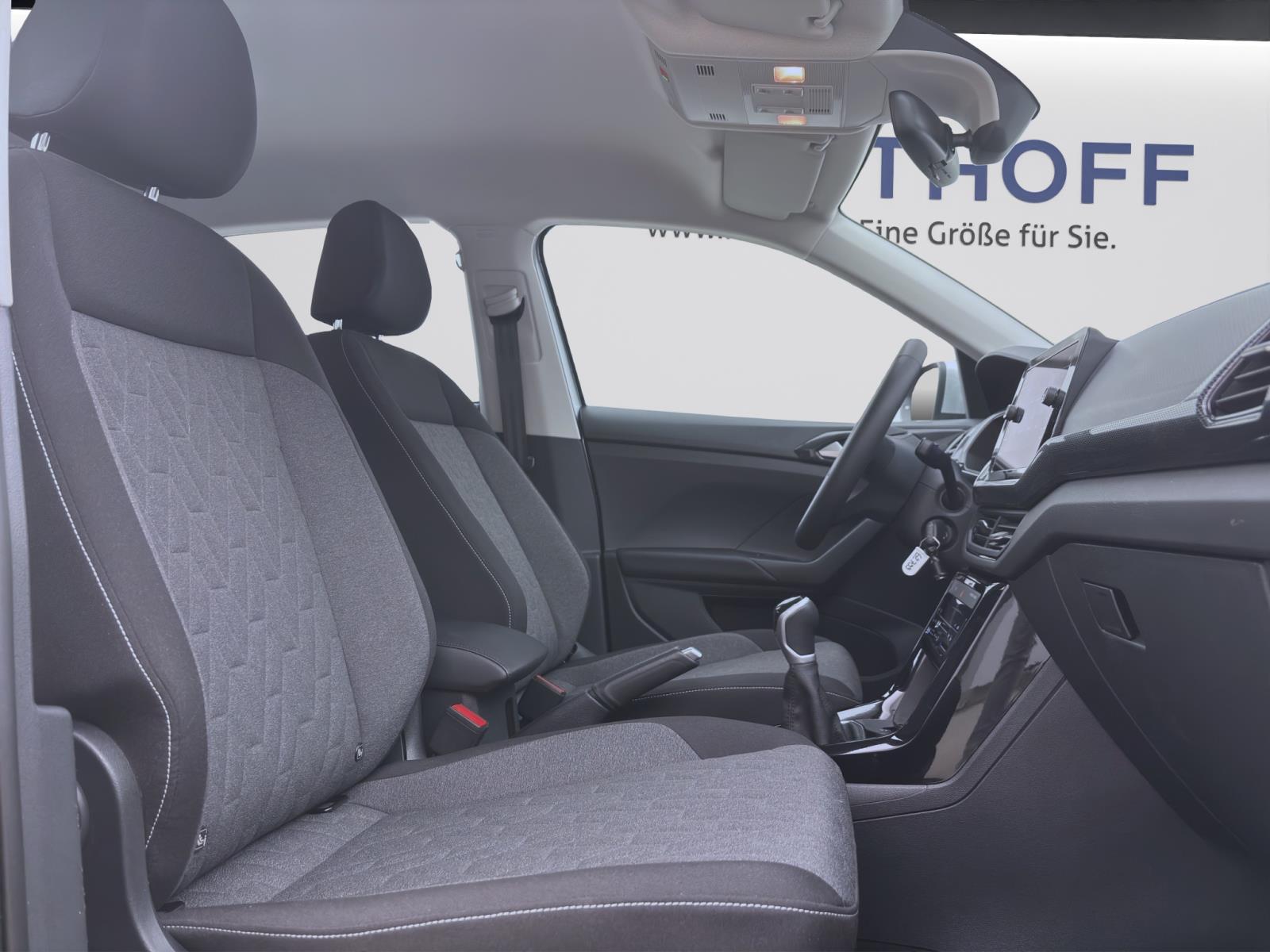 Bild 15: Volkswagen T-Cross 1.0 TSI LIFE KLIMA PDC LED SHZG LM16