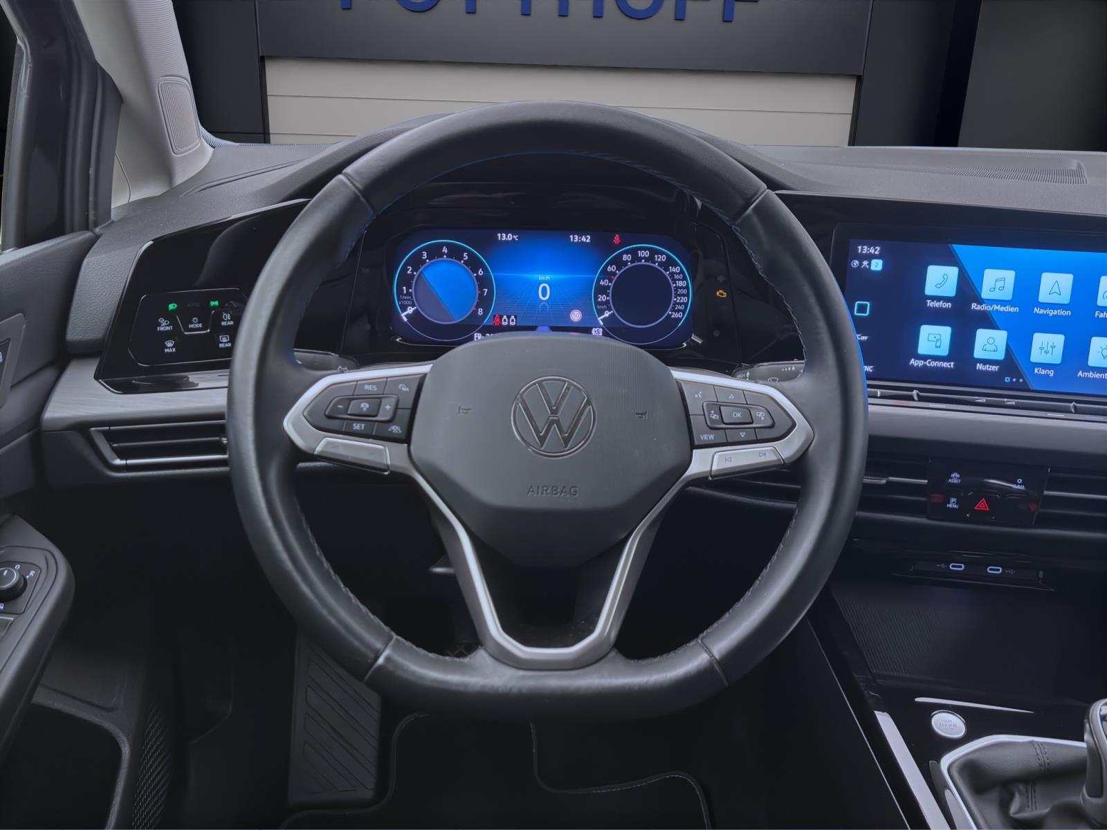 Bild 10: Volkswagen Golf 1.5 TSI STYLE NAVI KLIMA PDC LED