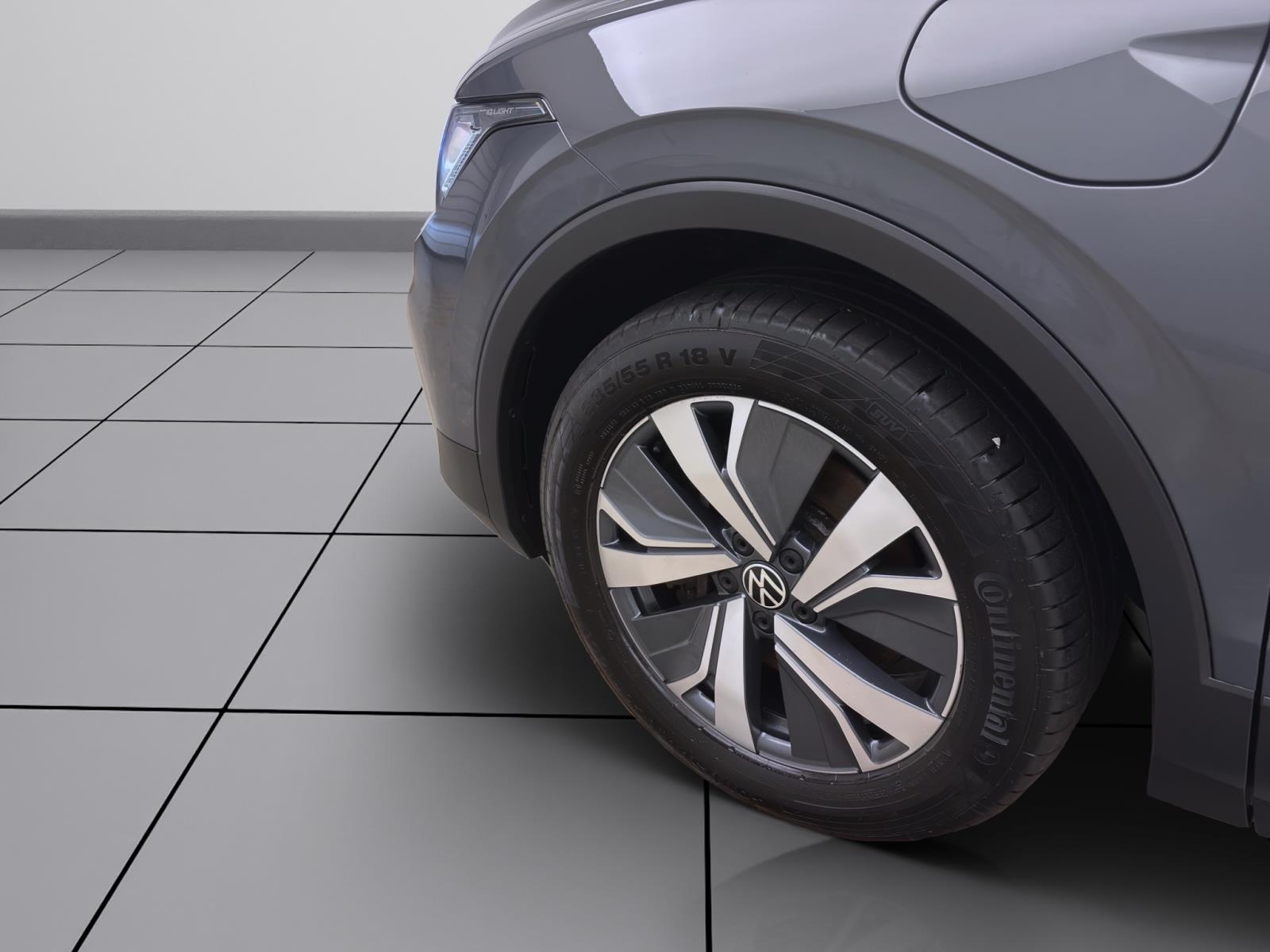 Bild 7: Volkswagen Tiguan 1.4 eTSI DSG ELEGANCE AHK NAVI SITZHZG PDC