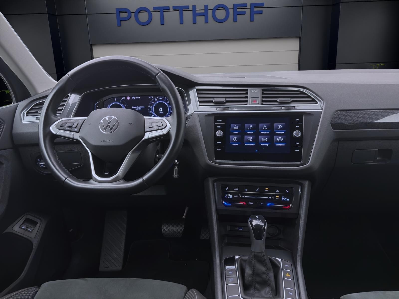 Bild 12: Volkswagen Tiguan 1.4 eTSI DSG ELEGANCE AHK NAVI SITZHZG PDC