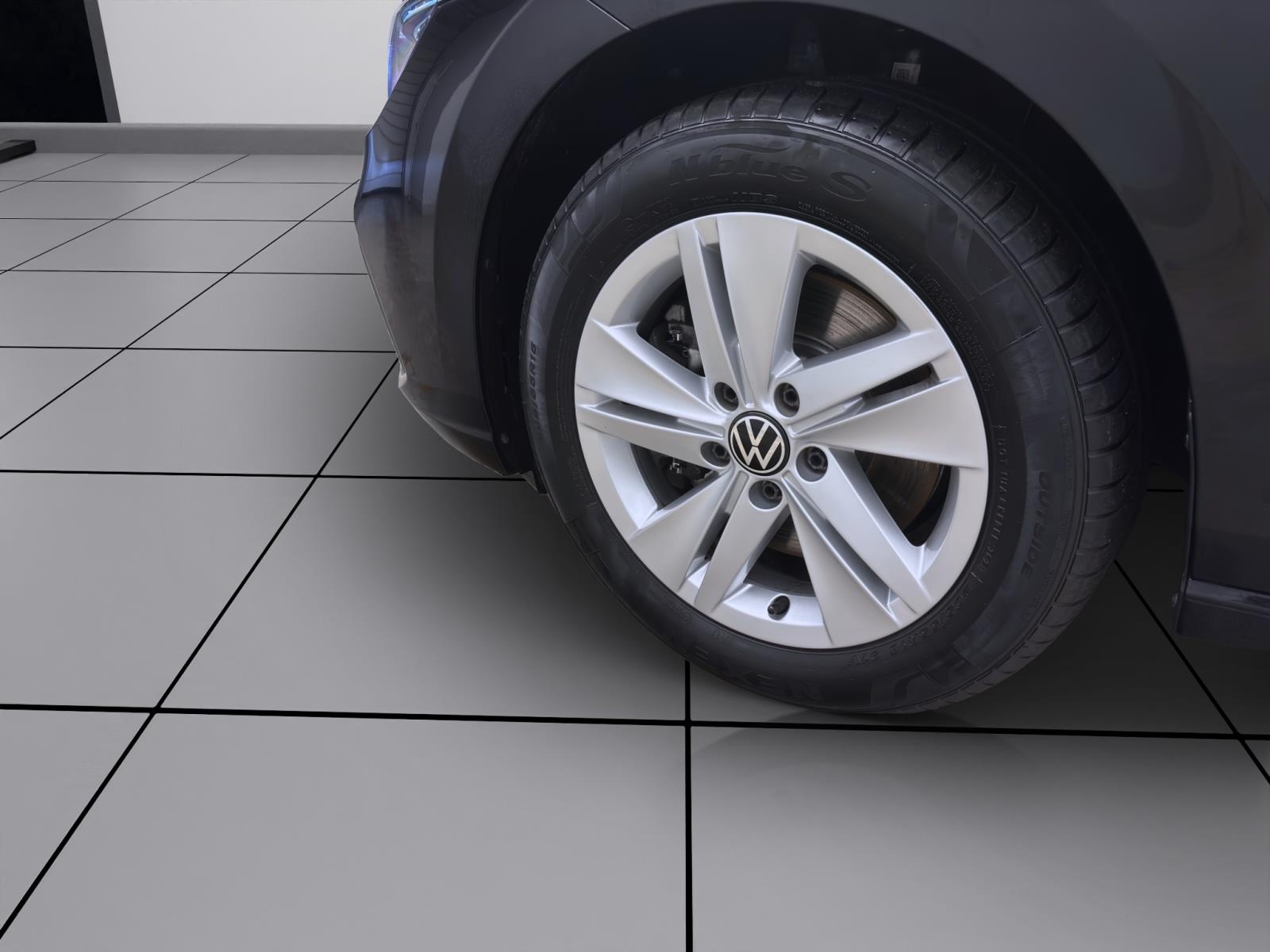 Bild 7: Volkswagen Golf Variant 2.0 TDI LIFE NAVI PDC SITZHZG ACC