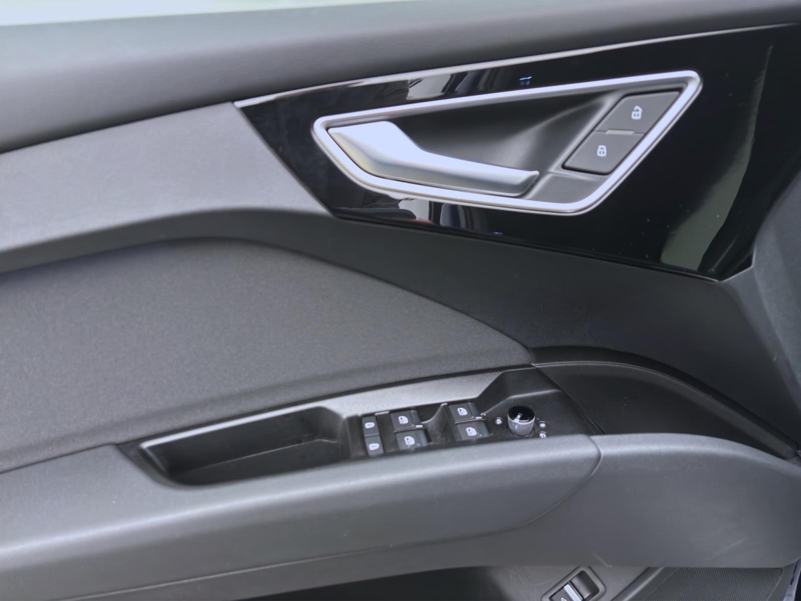 Bild 9: Audi Q4 e-tron Sportback 45 eKLAPPE LM20 AHK NAVI