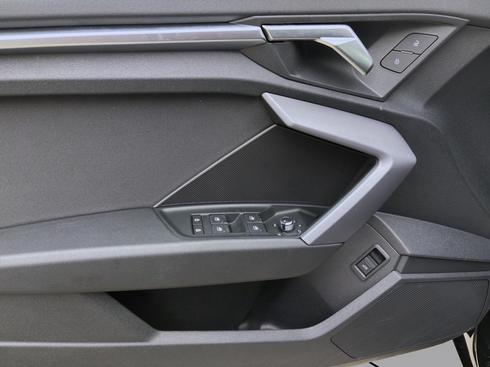 Bild 8: Audi A3 Limousine 35 TDI ADVANCED KAMERA NAVI VIRTUAL LM18