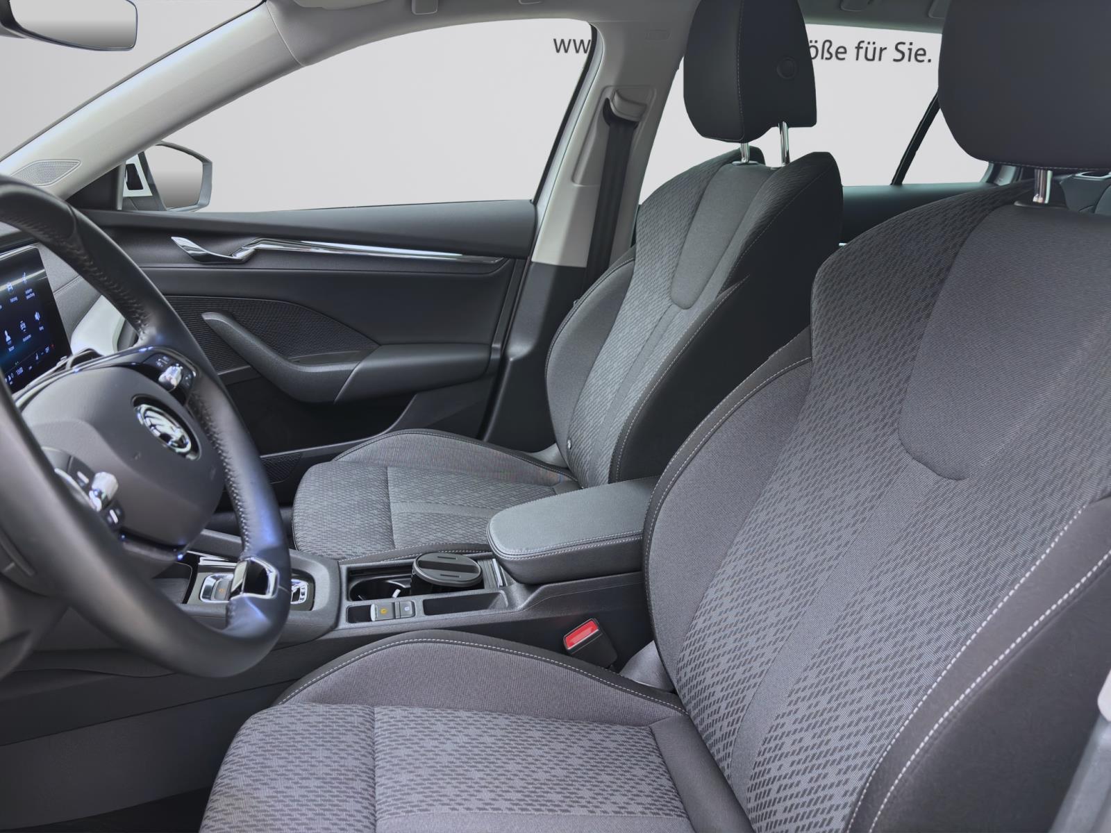 Bild 8: Skoda Octavia Combi 2.0 TDI DSG STYLE NAVI PDC SITZHZG LED