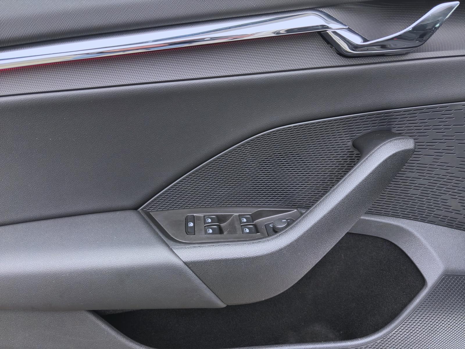 Bild 9: Skoda Octavia Combi 2.0 TDI DSG STYLE NAVI PDC SITZHZG LED