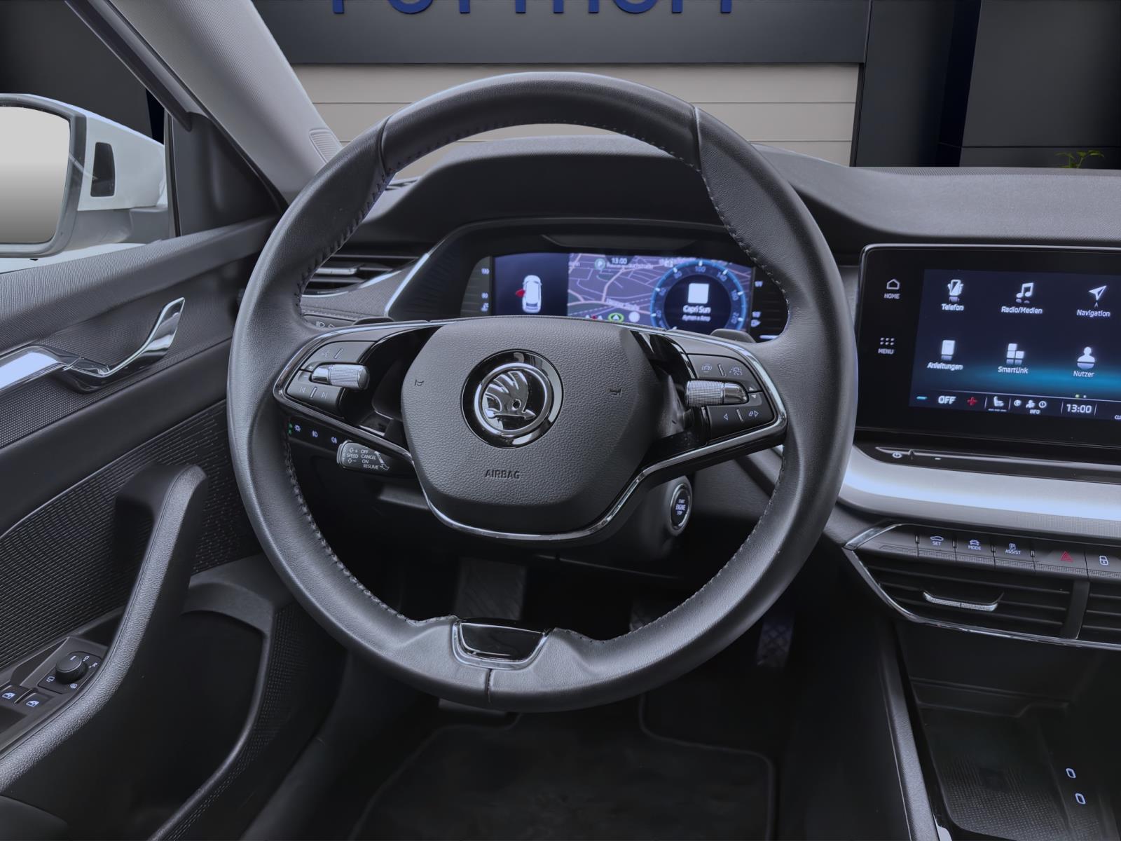 Bild 10: Skoda Octavia Combi 2.0 TDI DSG STYLE NAVI PDC SITZHZG LED