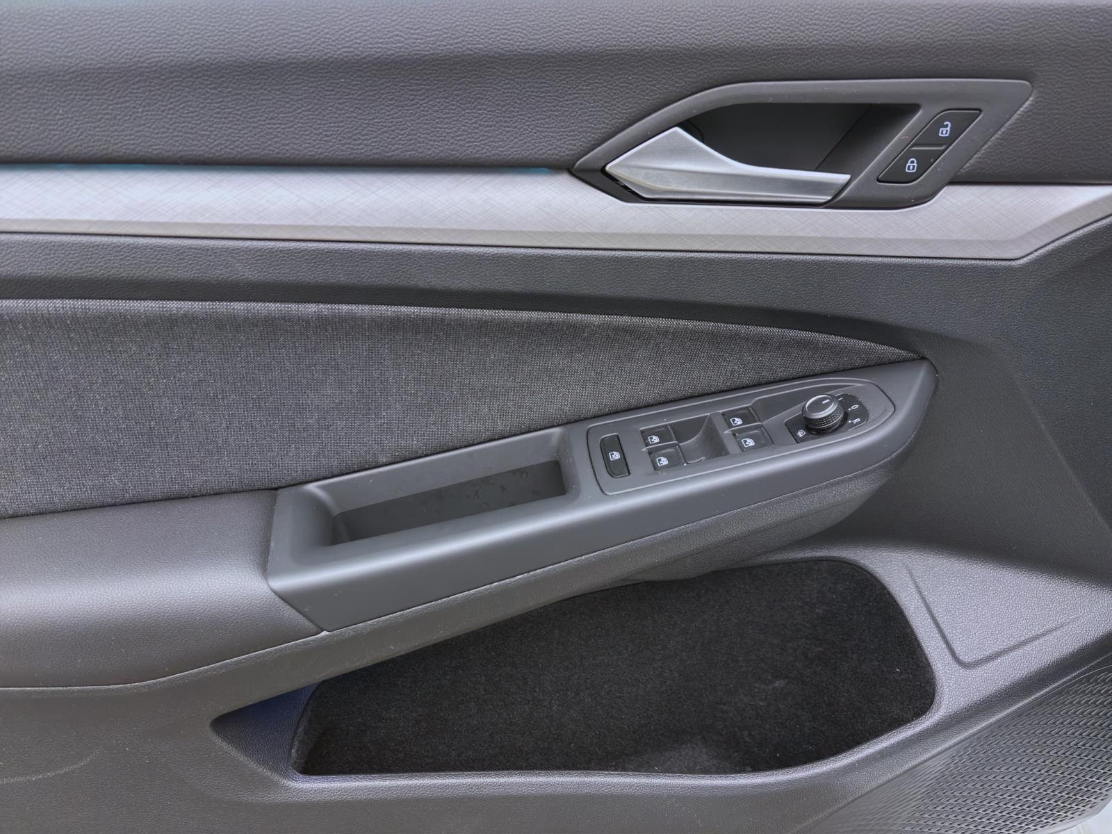 Bild 9: Volkswagen Golf 2.0 TDI DSG LIFE NAVI KAMERA PDC LED