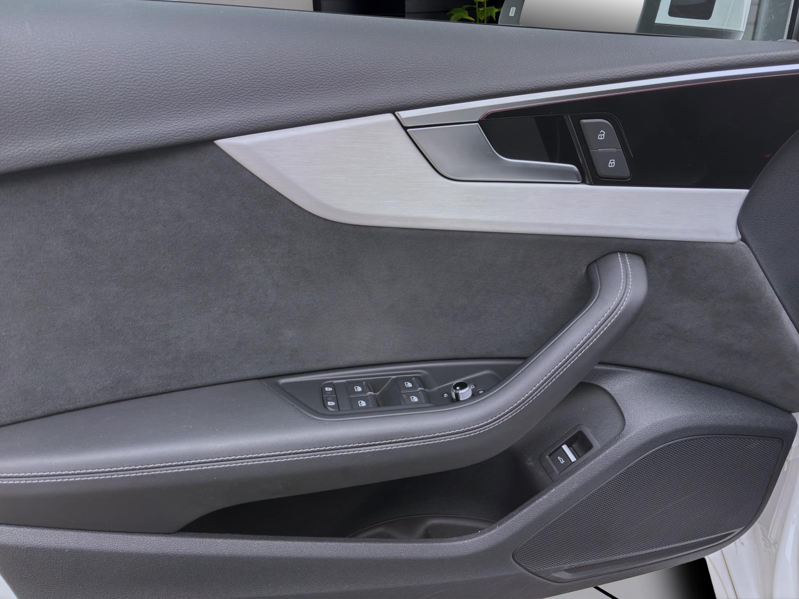 Bild 9: Audi A4 Avant 40 TDI Q S LINE STANDHZG AHK KAMERA PDC