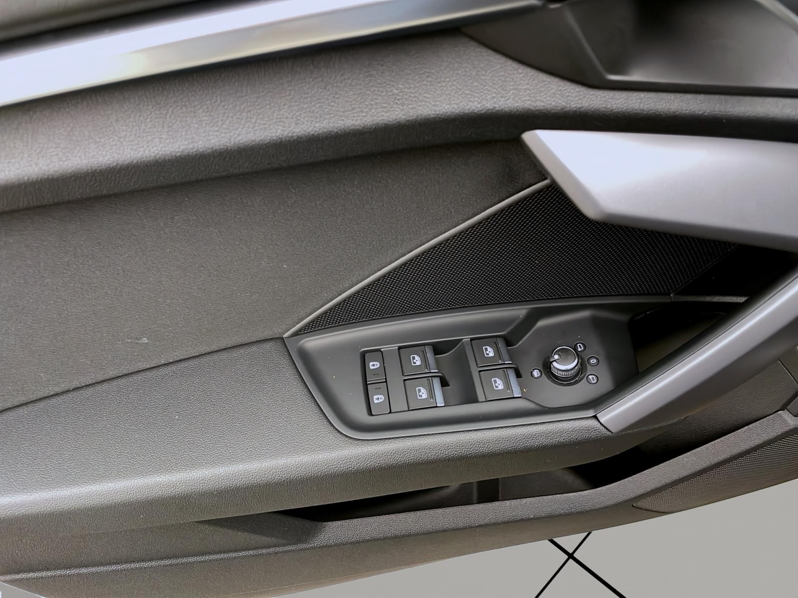 Bild 9: Audi A3 Sportback 30 TDI ADVANCED AHK NAVI LED SITZHZG