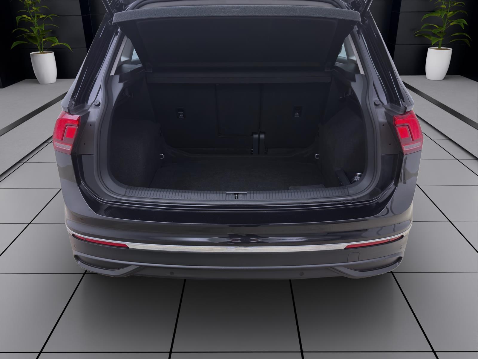Bild 3: Volkswagen Tiguan 2.0 TDI DSG LIFE NAVI AHK KAMERA PDC