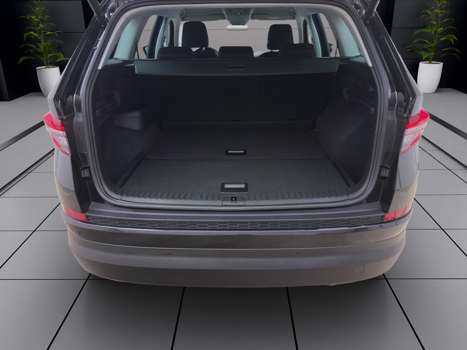 Bild 3: Skoda Kodiaq 2.0 TDI DSG 4x4 TOUR AHK NAVI MATRIX PDC