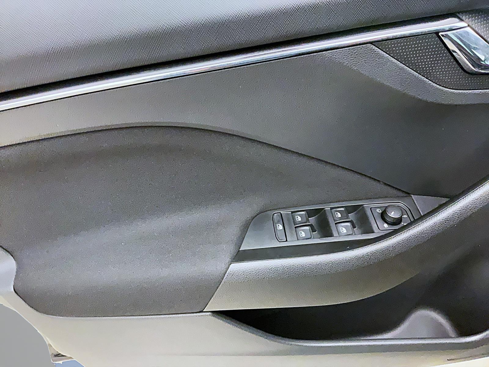 Bild 9: Skoda Kamiq 1.5 TSI DSG MONTE CARLO PANO AHK PDC SITZHZG